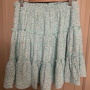 Baby blue floral tiered mini skirt. Size xl. Good condition- never worn.